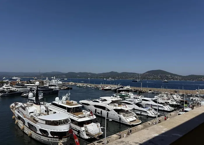 Port De سان تروبيه